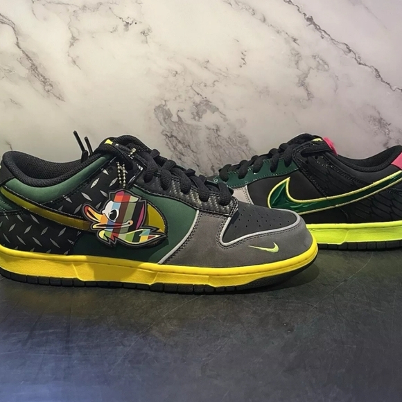 Nike Dunk Low PE What the Duck - Oregon Home Size 11M (Ebay/GOAT Authenticated) - Picture 3 of 8
